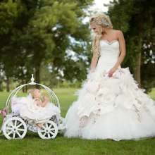 Small Angel in white