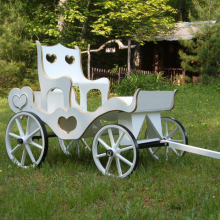 With Amish made heavy duty hickory wheels, with steel bands